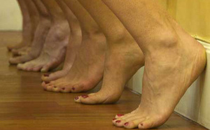 adhomuka ankles